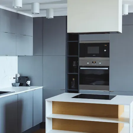 Stylish 2-br Apartment, 100 Sqm ǀ Ac, Free Parking, Terrace Daire