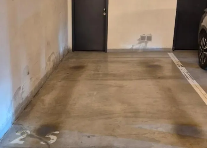 Stylish 2-br Apartment, 100 Sqm ǀ Ac, Free Parking, Terrace * 布拉迪斯拉发