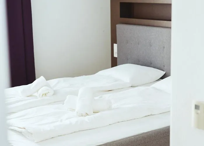 公寓 Stylish 2-br Apartment, 100 Sqm ǀ Ac, Free Parking, Terrace 布拉迪斯拉发