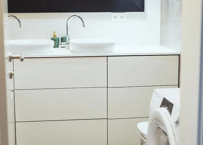 Stylish 2-br Apartment, 100 Sqm ǀ Ac, Free Parking, Terrace