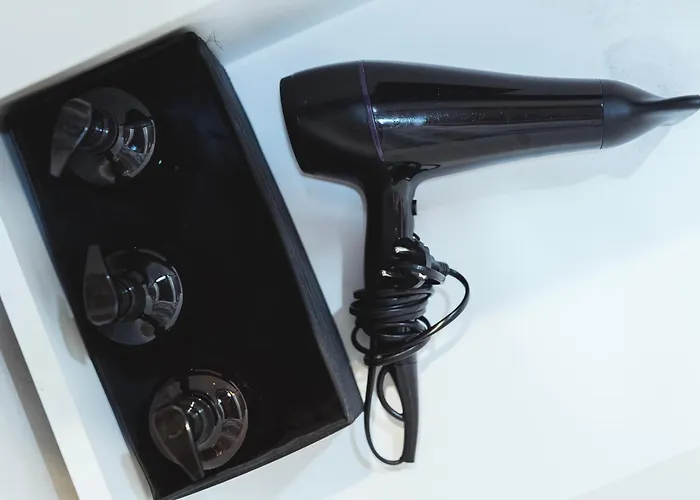 Apartmán Stylish 2-br Apartment, 100 Sqm ǀ Ac, Free Parking, Terrace *